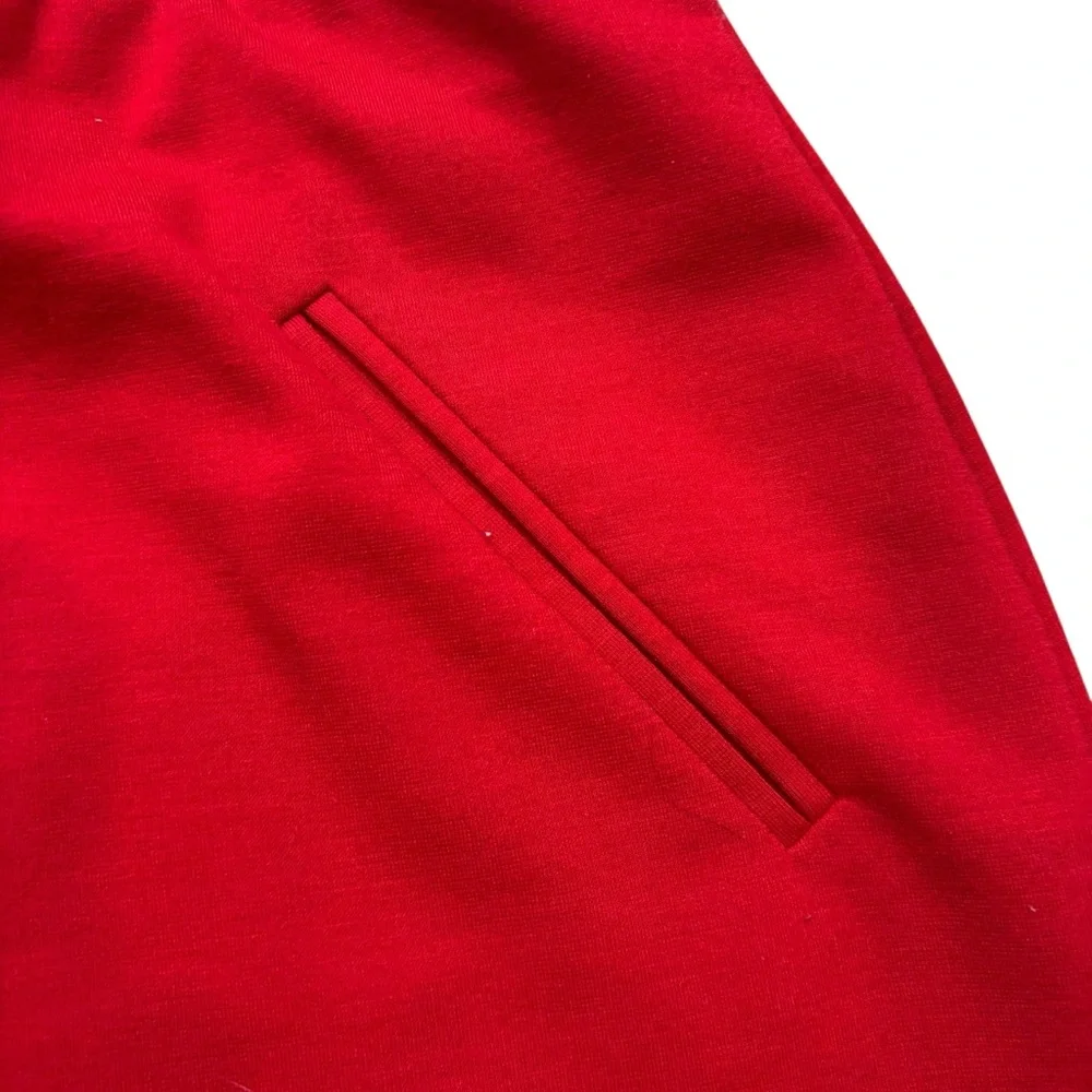 Ladies Donna Ricco Brand Red Mini Skirt Size‎ Medium